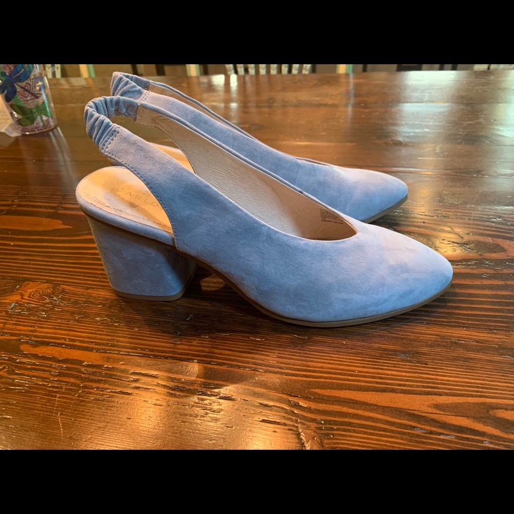 Suede pumps